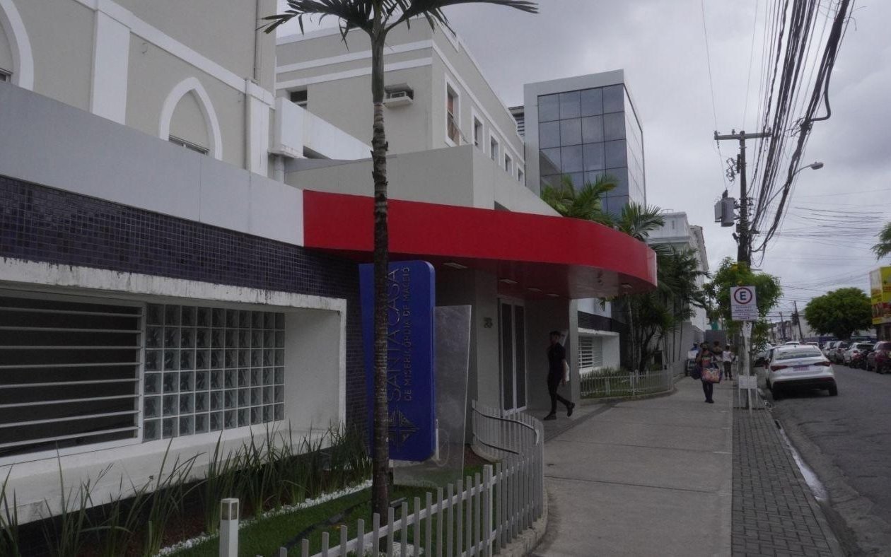 Entrada da Santa Casa de Misericórdia de Maceió, na Rua Barão de Maceió, 346